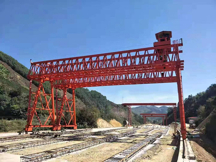 提梁機(jī)龍門吊